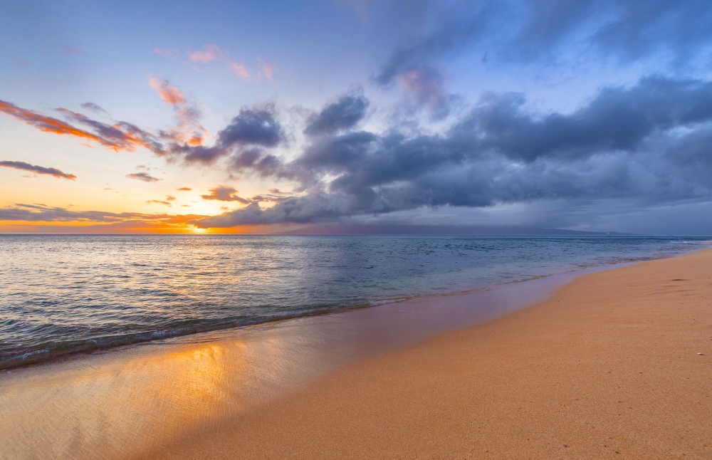 Touch your toes in the soft sands of Kaanapali North Beach