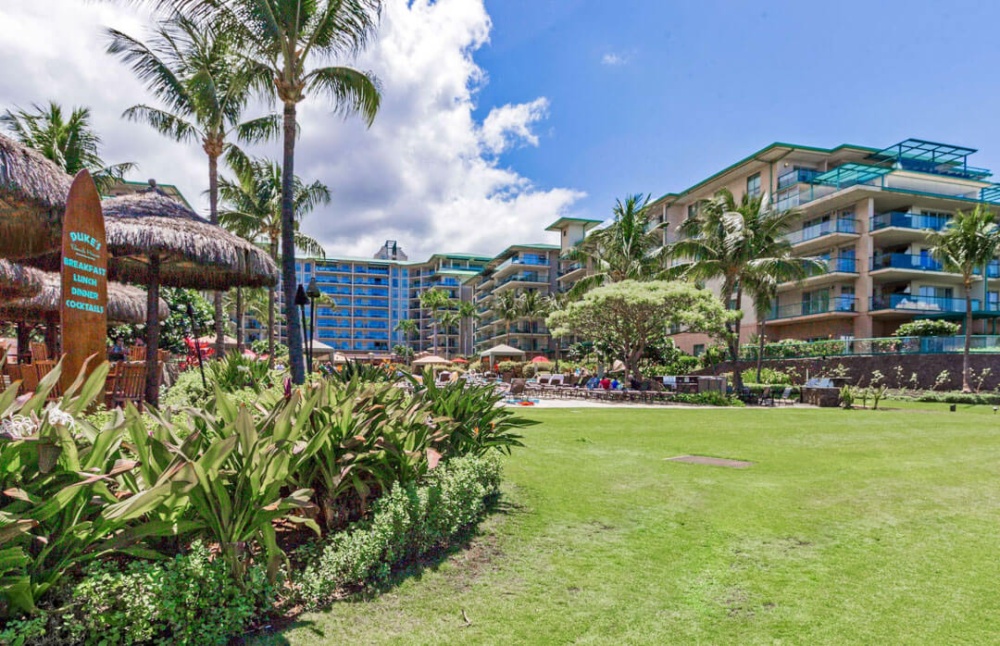 Featuring 36 lush acres on Kaanapali North Beach