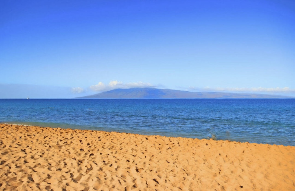 Touch your toes in the soft sands of Kaanapali North Beach