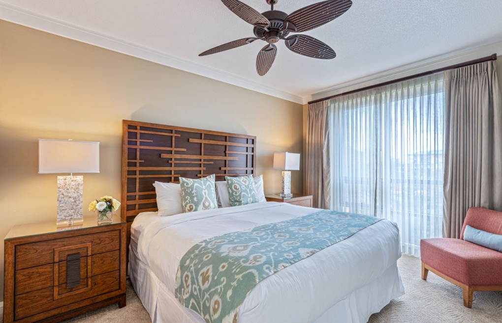 The guest bedroom also offers a king size bed